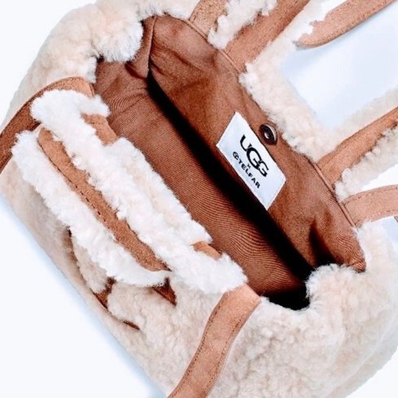 End of the year Sale❗️FIRM❗️UGG x TELFAR small shopper- Black & creme left! - Picture 9 of 12